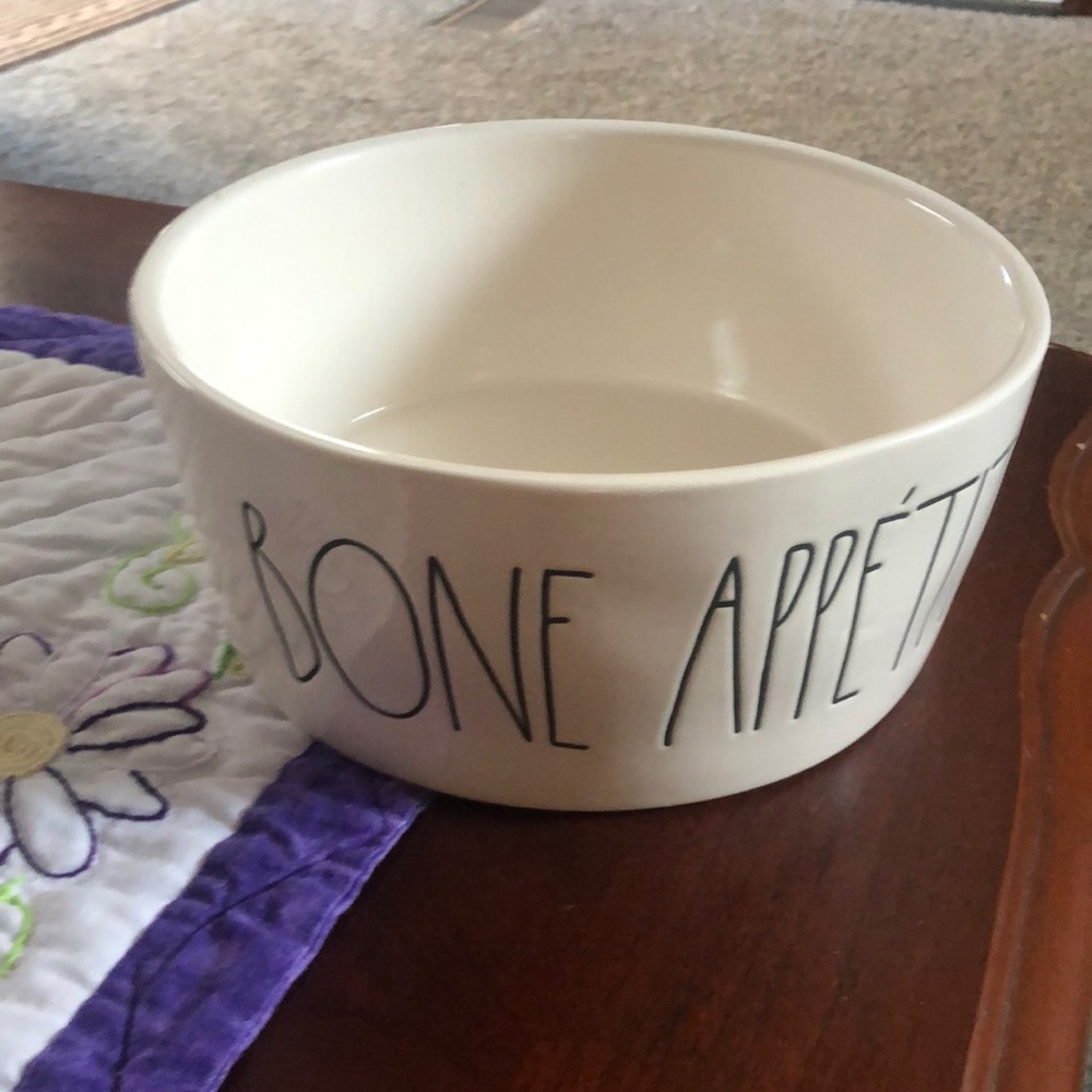 Like New Rae Dunn Bone  Appe’tit Large Ceramic Dog Bowl